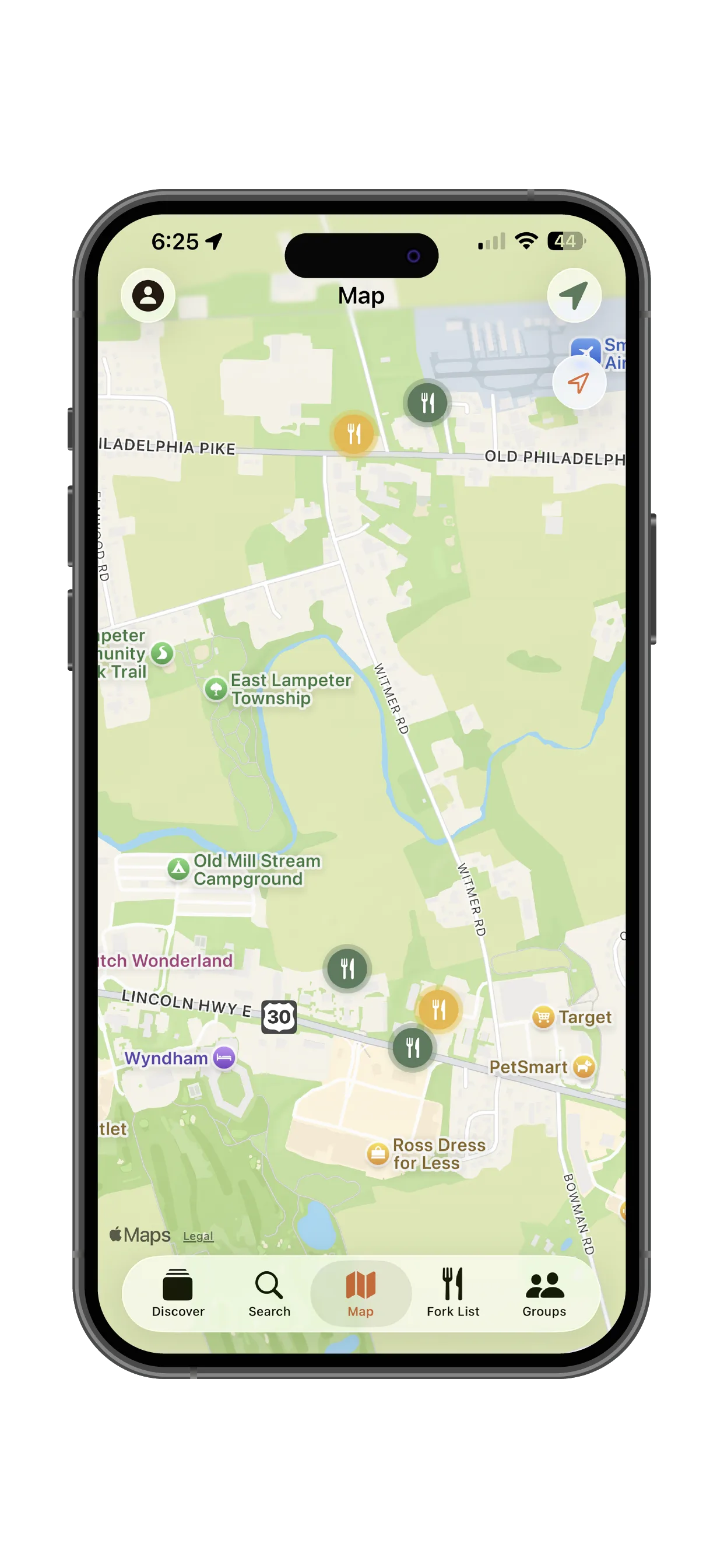 Map screen showing restaurant pins color-coded by rating